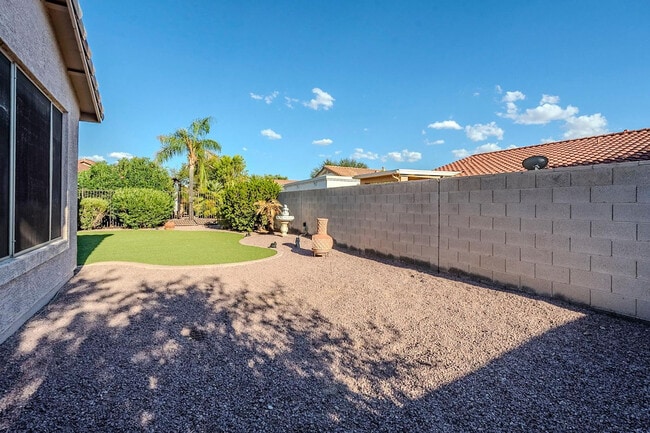 Building Photo - 4269 E Cassia Ln
