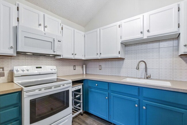 Building Photo - 4911 Garrison St