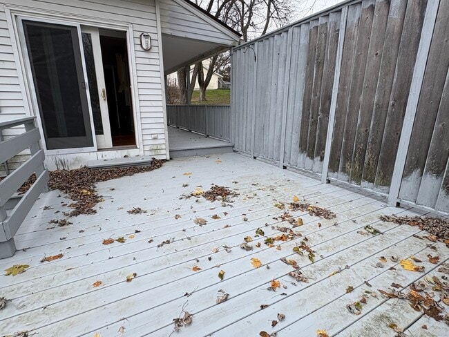 Building Photo - 15 Omo St