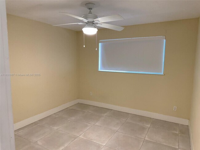 Building Photo - 14500 SW 88th Ave