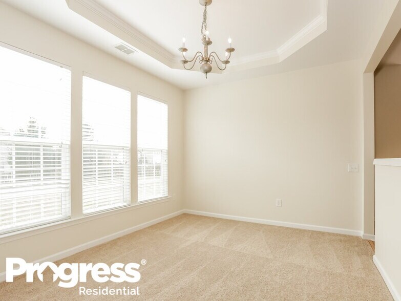 Building Photo - 10911 Claude Freeman Dr