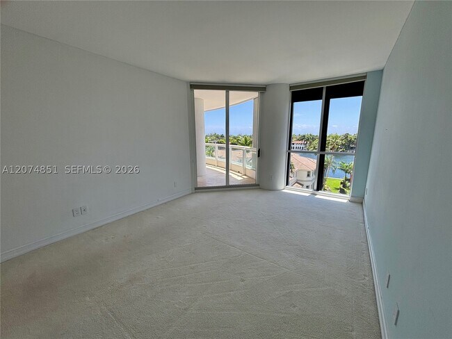 Building Photo - 21050 Point 604