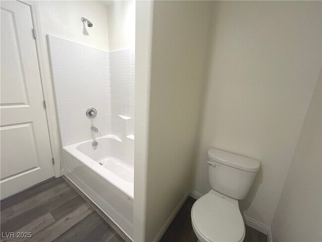 Building Photo - 510 Golden Cardinal Ave