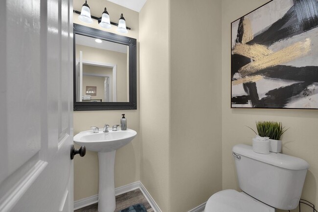 Building Photo - 84066 Olona Ct