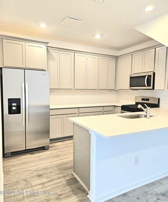 Building Photo - 263 Silver Myrtle Ct