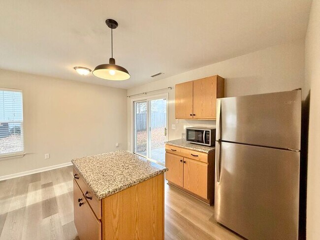 Building Photo - 3817 Satinleaf Dr