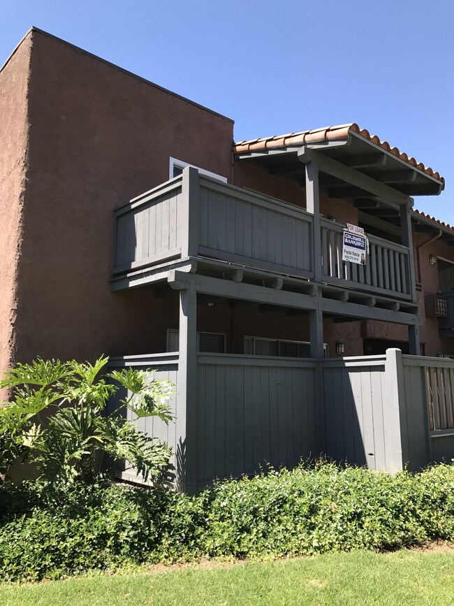 Condo upper unit - 1345 Cabrillo Park Dr