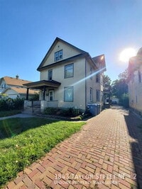 Building Photo - 1843 NE Taylor St