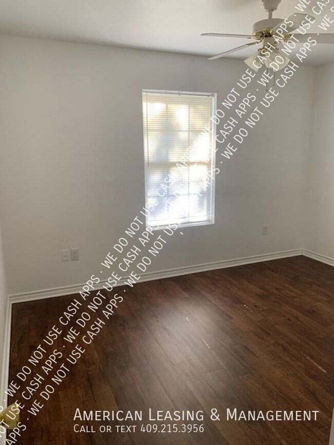 Building Photo - 607 Park Ln