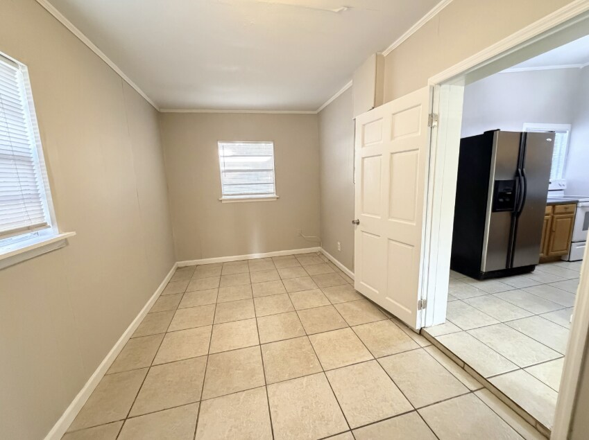 Building Photo - 3817 Peach Dr