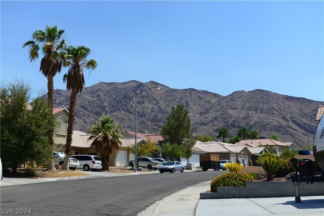 Building Photo - 6527 Tulip Garden Dr