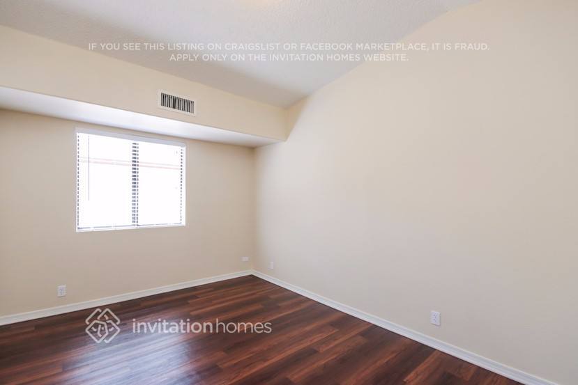 Building Photo - 11134 N 82nd Dr