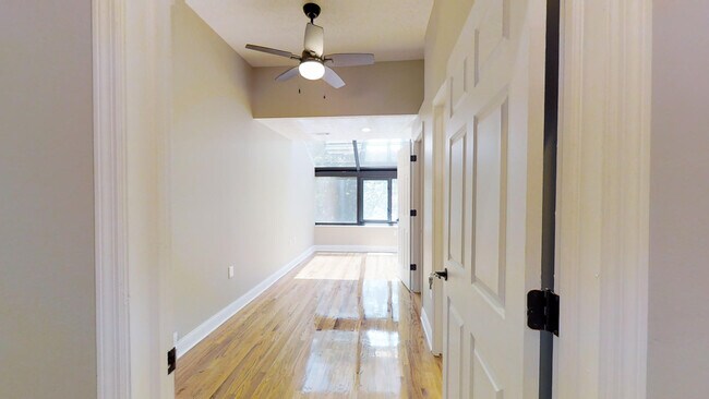 Building Photo - 33 North Grant Avenue