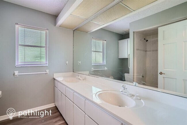 Building Photo - 3037 Overview Lane