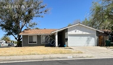 Building Photo - 429 E Avenue J7