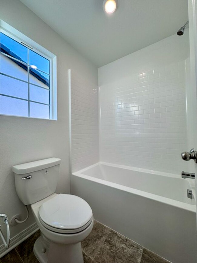 Building Photo - BRAND NEW 3 bedroom Willow Springs home av...