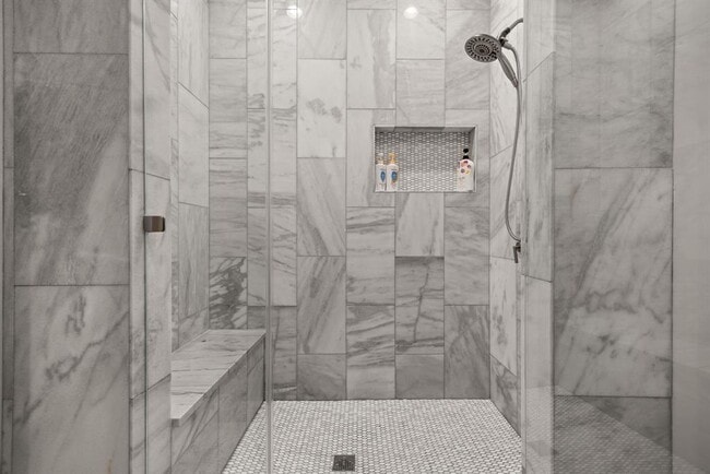 Building Photo - 3610 Thompson St