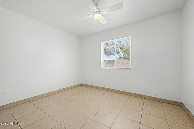 Building Photo - 7014 W Palo Verde Dr