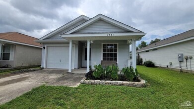 Building Photo - 7901 Heirloom Dr