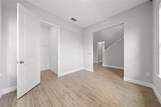 Building Photo - 10657 Marconi Ave