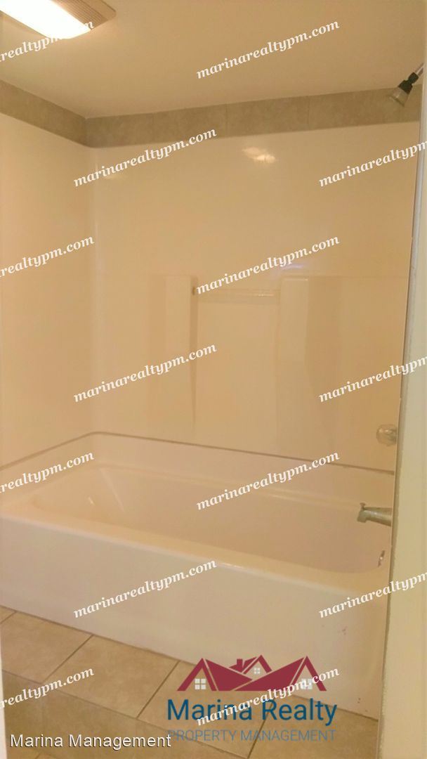 Building Photo - 3 br, 2 bath House - 460 Benicia Rd