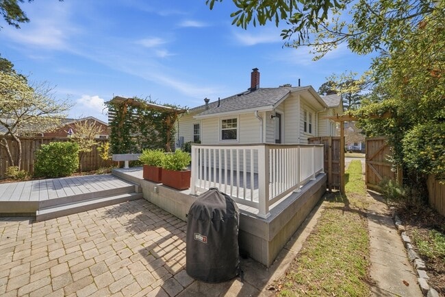 Building Photo - 414 Massachusetts Ave