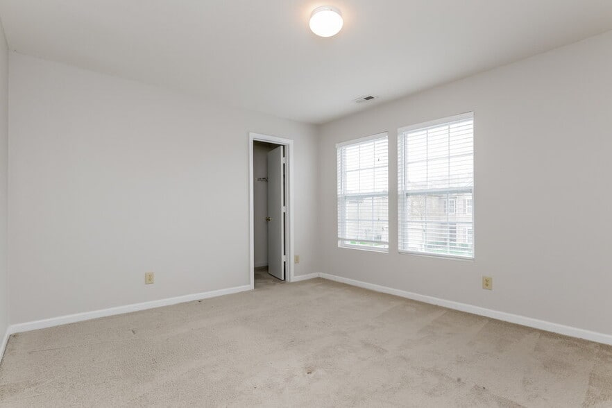 Building Photo - 1506 Bray Dr