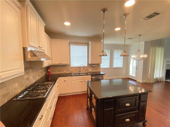 Building Photo - 7424 Jaborandi Dr