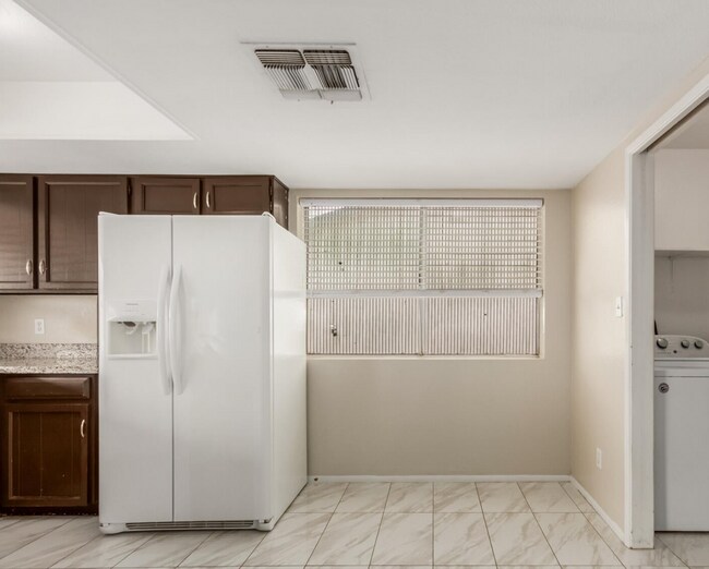 Building Photo - Great Chandler location with no HOA!!!