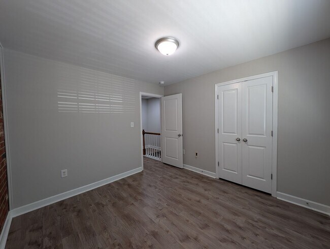 Building Photo - Cozy condo located in the Williamsburg on Commonwealth community minutes from Plaza Midwood!