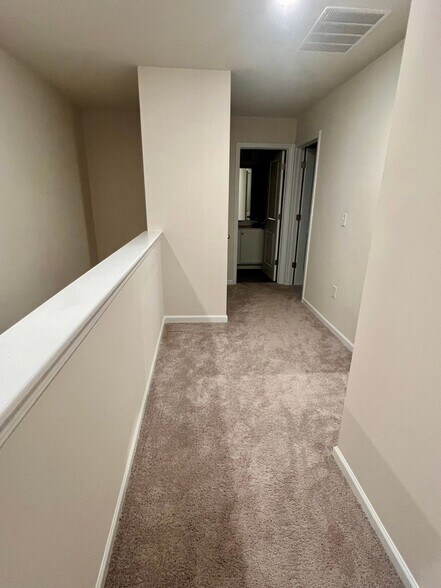 Building Photo - 4671 Fullerton Dr