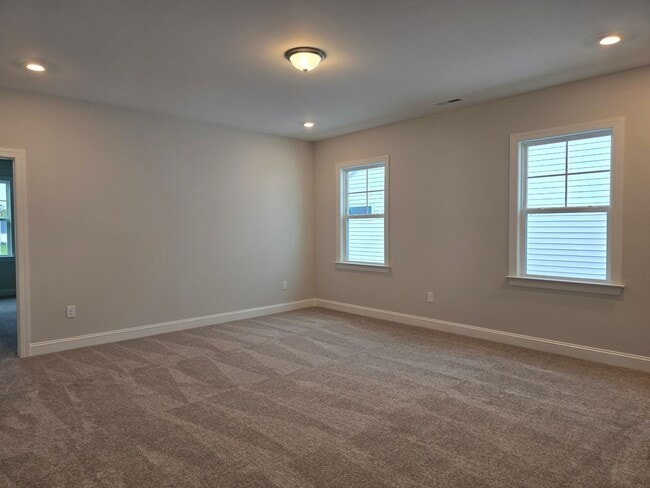 Building Photo - Brand New 4 Bedroom 3 Bathroom Single Fami...