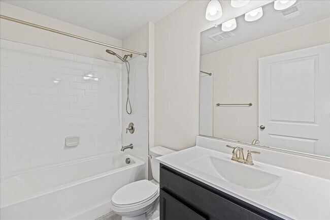 Building Photo - 9 Venice Ln