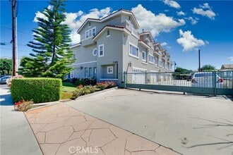 Building Photo - 7266 Jackson