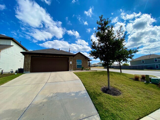 Building Photo - 466 Eagle Brook Ln