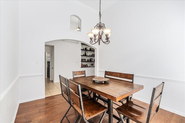 Building Photo - 8113 Via Verde Dr