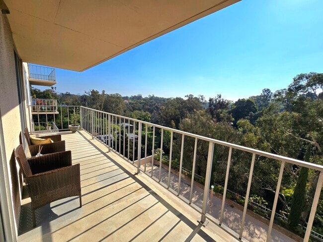 Building Photo - 3635 7th Ave