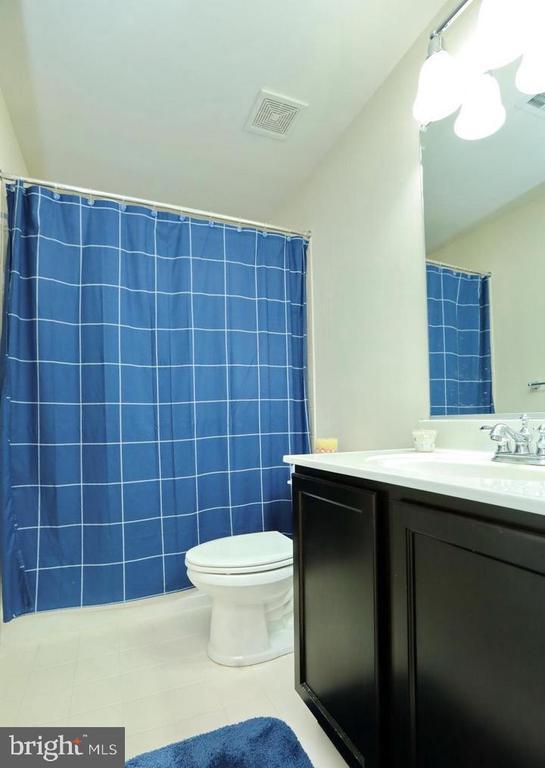 Building Photo - 35 Derby Dr