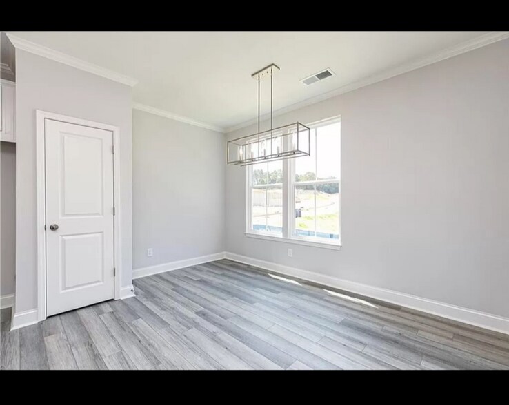 Building Photo - 913 Colton Dr