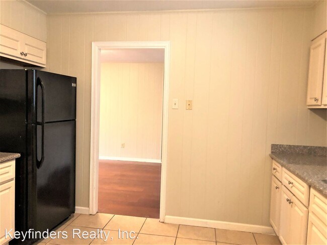 Building Photo - 4 br, 2 bath House - 2860 Donald Drive