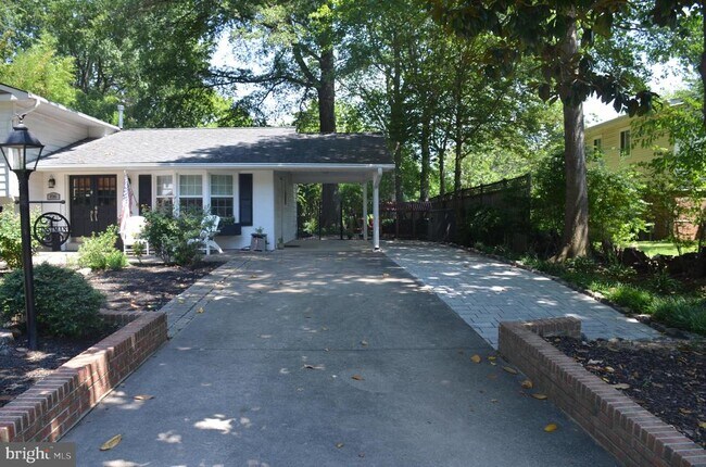 Building Photo - 8705 Yardley Dr