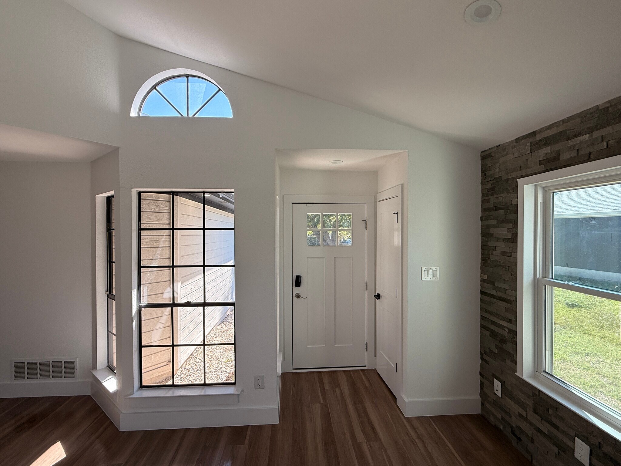 Building Photo - 12340 Little Emily Way