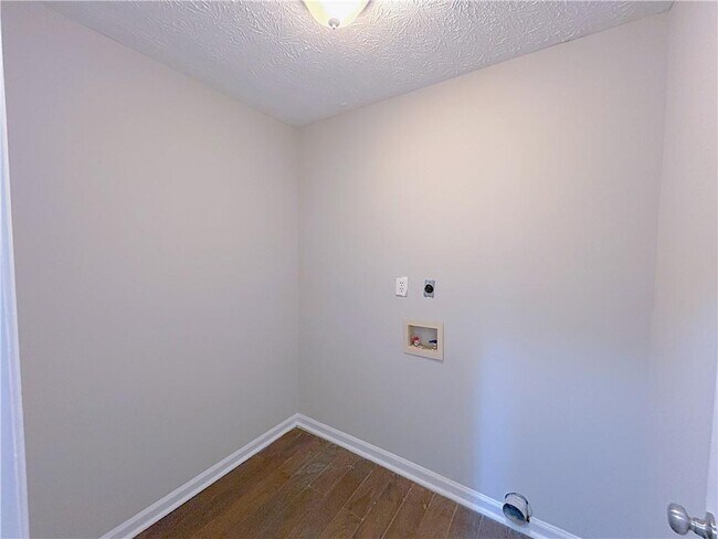 Building Photo - 3342 Windpointe Ct