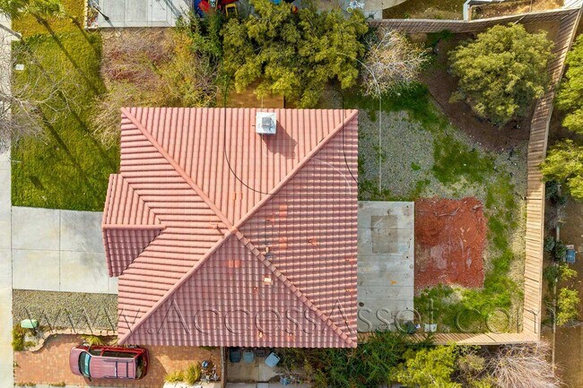 Building Photo - Spacious 3 Bed + Loft-Style Living in Lake Elsinore w/ Private Yard