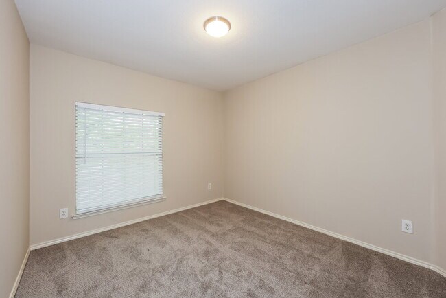 Building Photo - 1108 Germany Dr