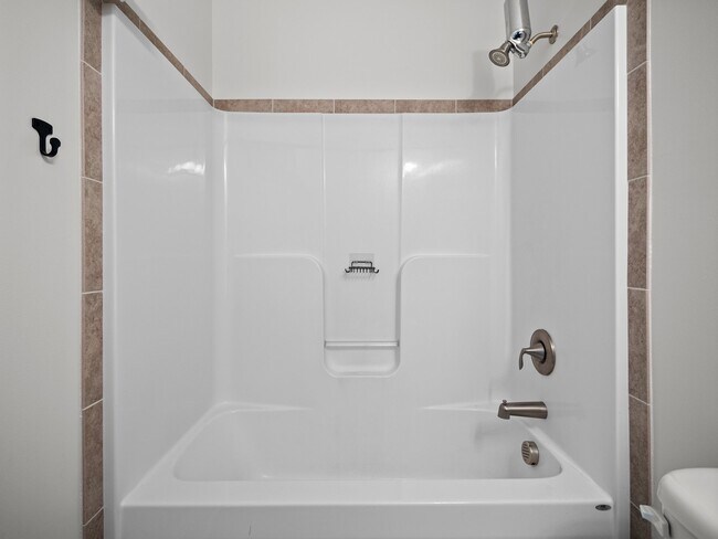 Building Photo - 239 Sailor St