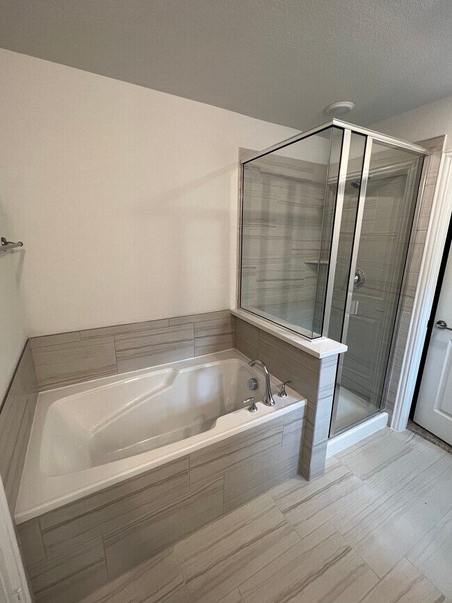 Building Photo - 1020 Huckleberry St