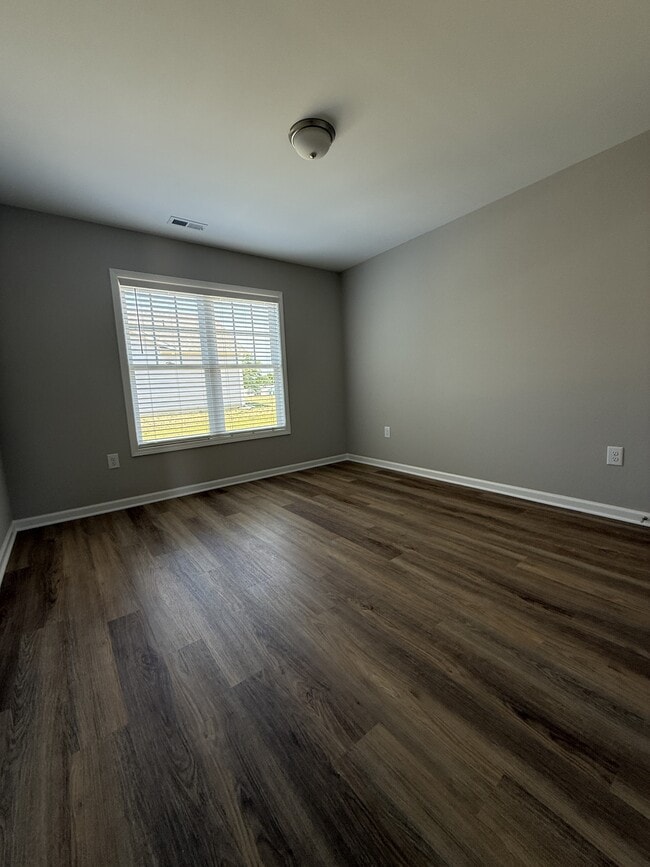 Building Photo - 101 Berkshire Cir