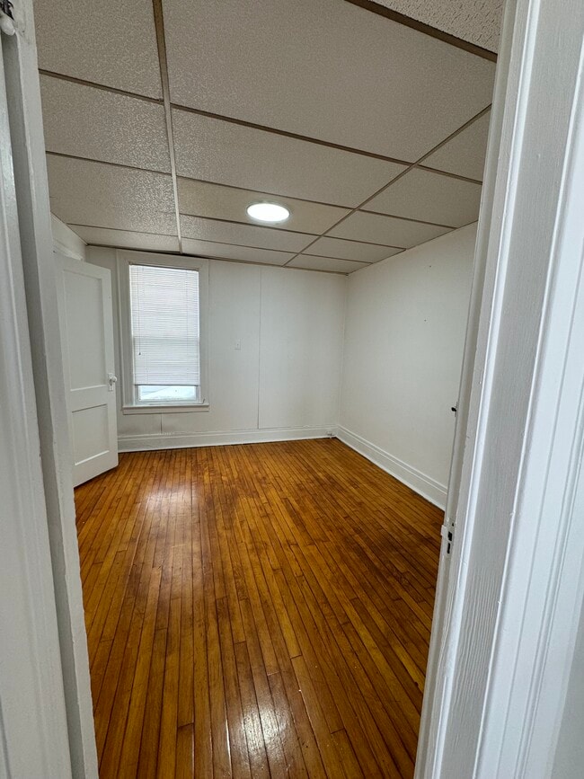 Building Photo - 1013 Downer Ave