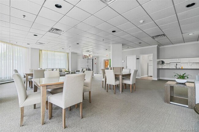 Building Photo - 25 Rockledge Ave